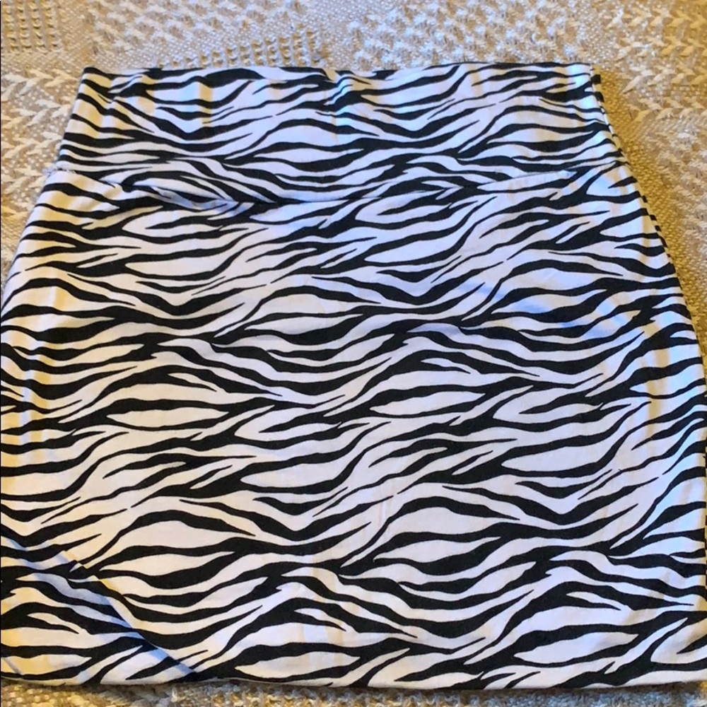 Mini skirt size L